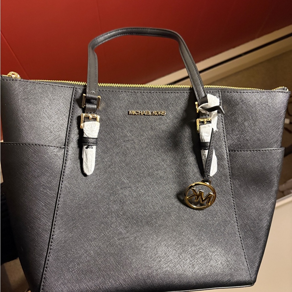 NWT Michael Kors Black Tote Bag - Picture 3 of 6